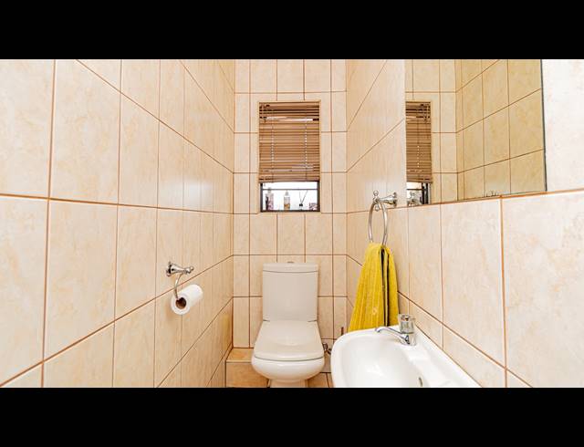 3 BEDROOM TOWNHOUSE FOR SALE IN ELANDSHAVEN